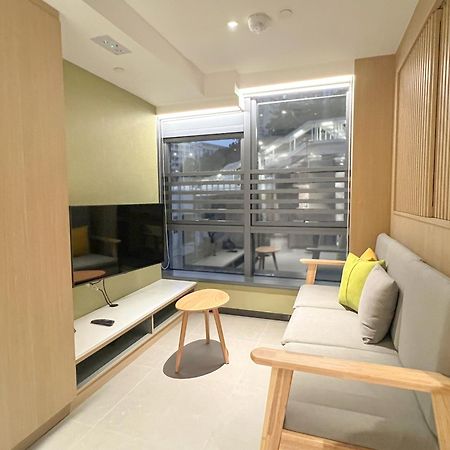 Hotel Urbanwood Ap Lei Chau Hongkong Exterior foto